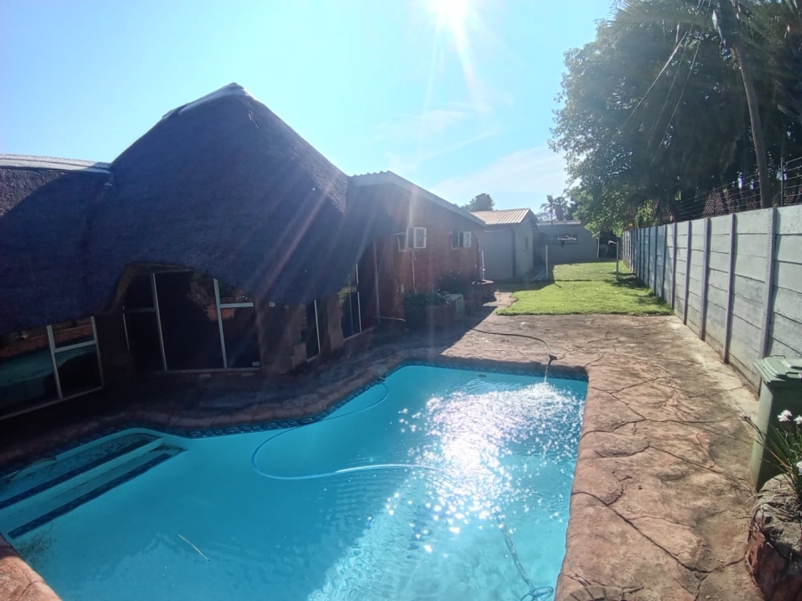 5 Bedroom Property for Sale in Protea Park North West
